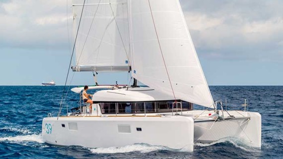 charter sailboat in tonga